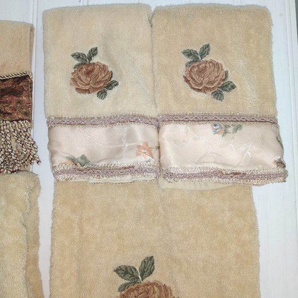 Decorative fancy gold bath towels 6pc - Picture 4 of 14